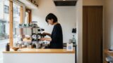 コンビニのコーヒー比較｜プロフィール：30〜50代の主婦・主夫向け。自宅でカフェのような一杯を楽しみたい初心者に向けて、コーヒーの基礎から丁寧に調査・解説するブログ。