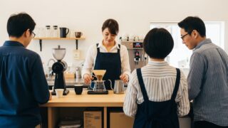 コンビニのコーヒー比較｜プロフィール：30〜50代の主婦・主夫向け。自宅でカフェのような一杯を楽しみたい初心者に向けて、コーヒーの基礎から丁寧に調査・解説するブログ。
