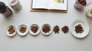 コンビニのコーヒー比較｜プロフィール：30〜50代の主婦・主夫向け。自宅でカフェのような一杯を楽しみたい初心者に向けて、コーヒーの基礎から丁寧に調査・解説するブログ。