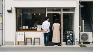 コンビニのコーヒー比較｜プロフィール：30〜50代の主婦・主夫向け。自宅でカフェのような一杯を楽しみたい初心者に向けて、コーヒーの基礎から丁寧に調査・解説するブログ。